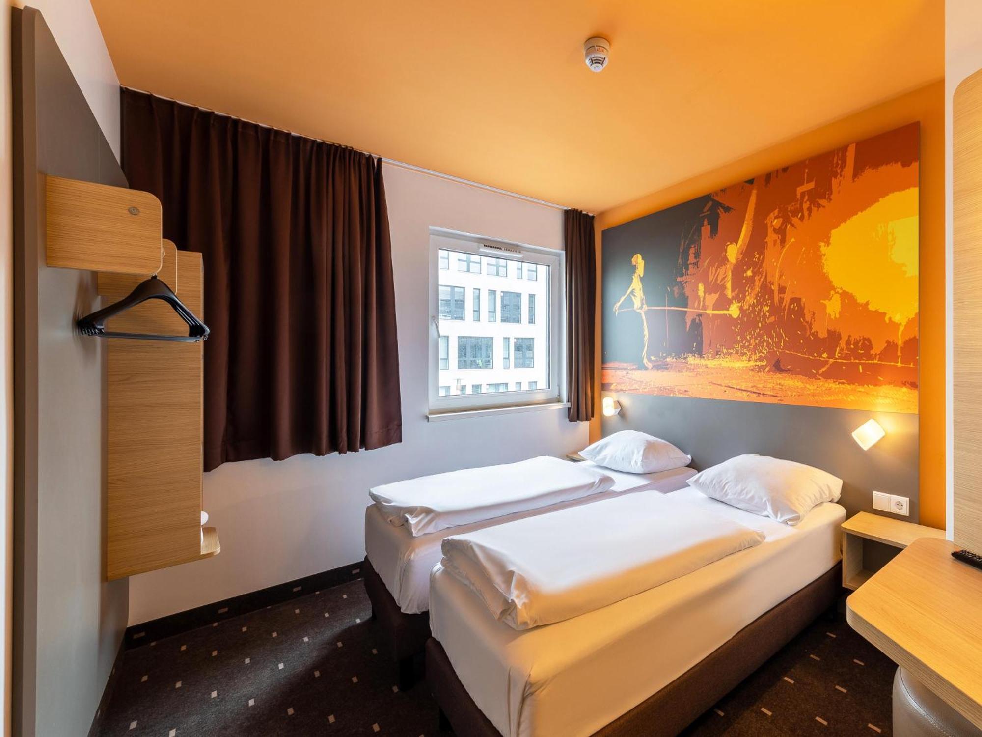 B&B Hotel Essen-City Exteriör bild
